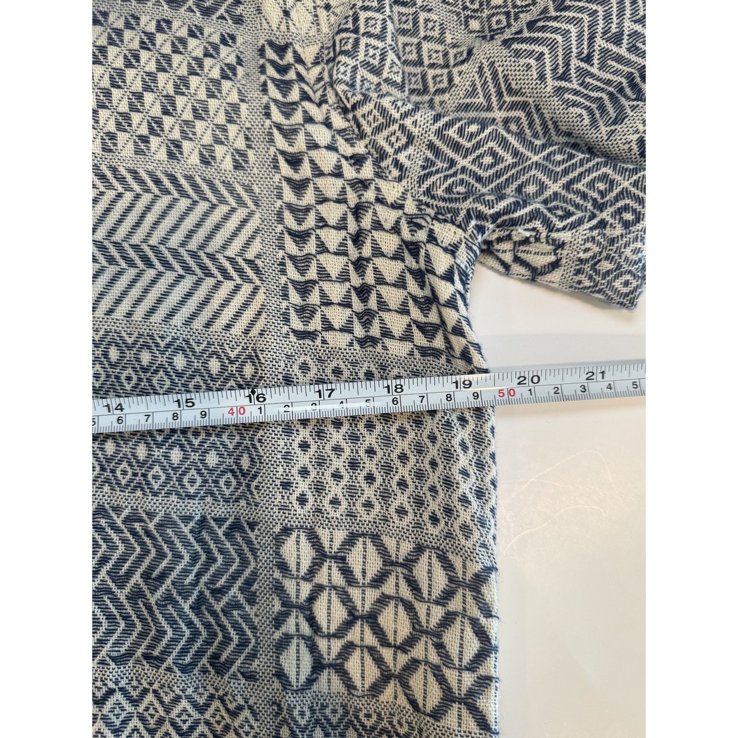 Hollister S Button Up Geometric Pattern Shirt