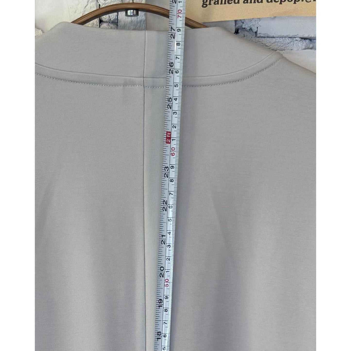 Club Monaco Womens XS Light Gray V Neck Adjustable Top