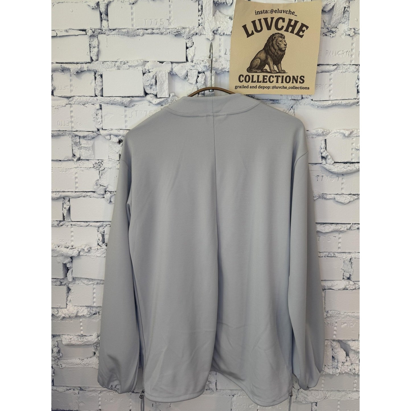 Club Monaco Womens XS Light Gray V Neck Adjustable Top