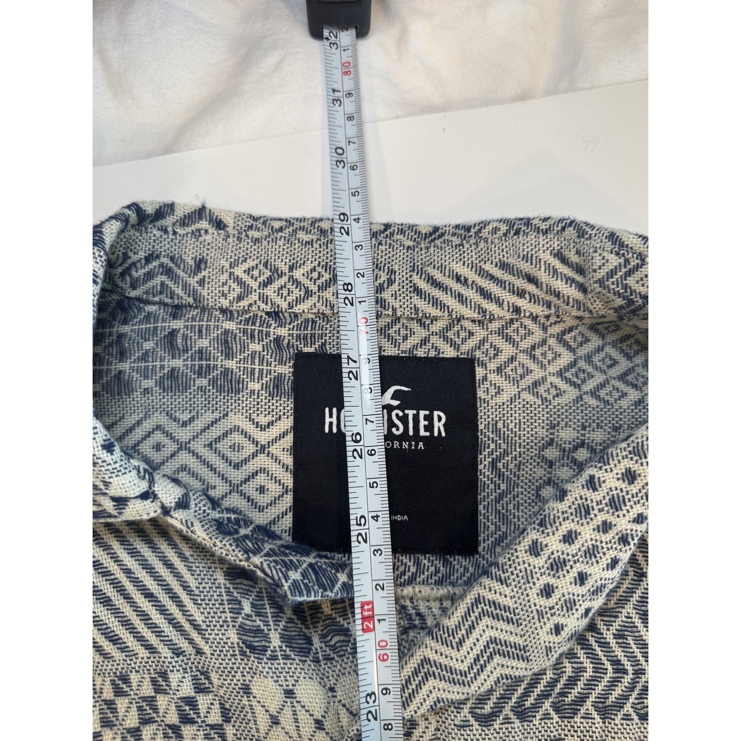Hollister S Button Up Geometric Pattern Shirt