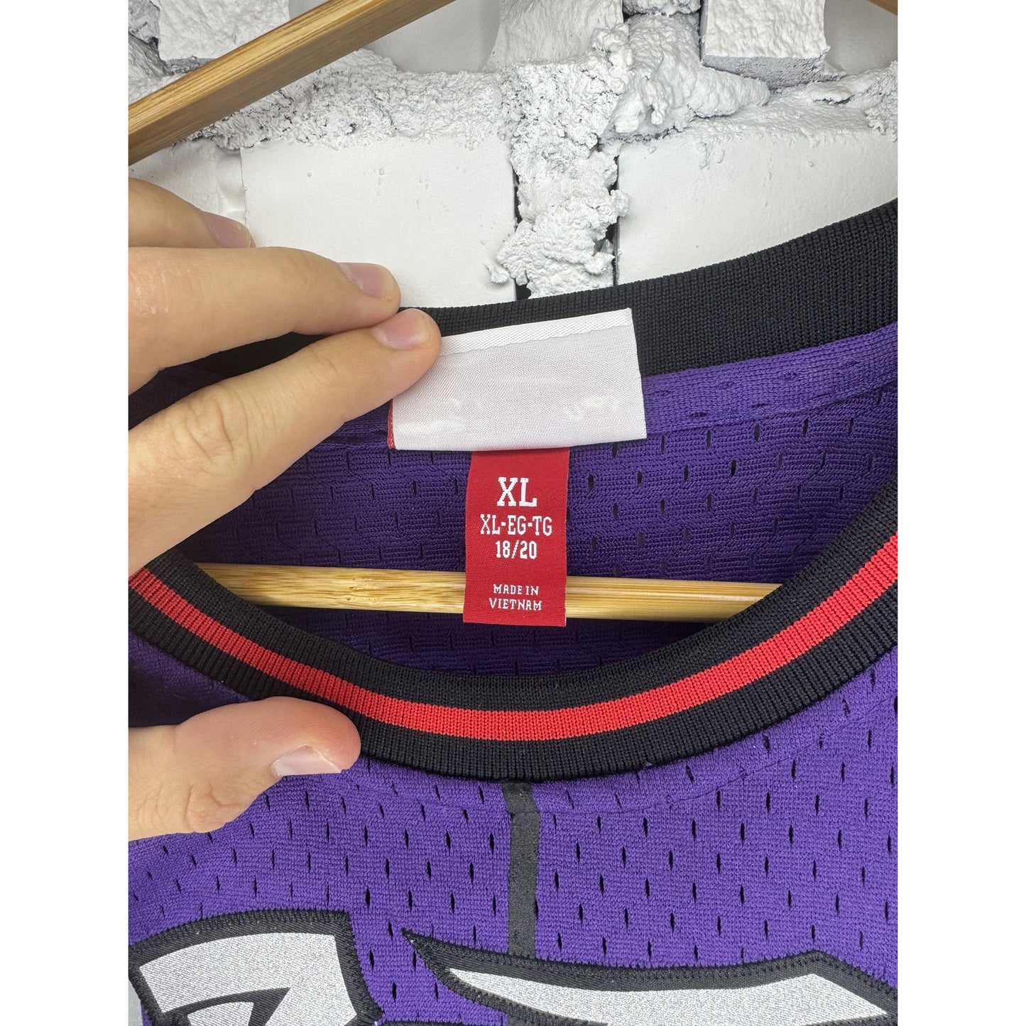 Toronto Raptors XL NBA Basketball Vince Carter Jersey