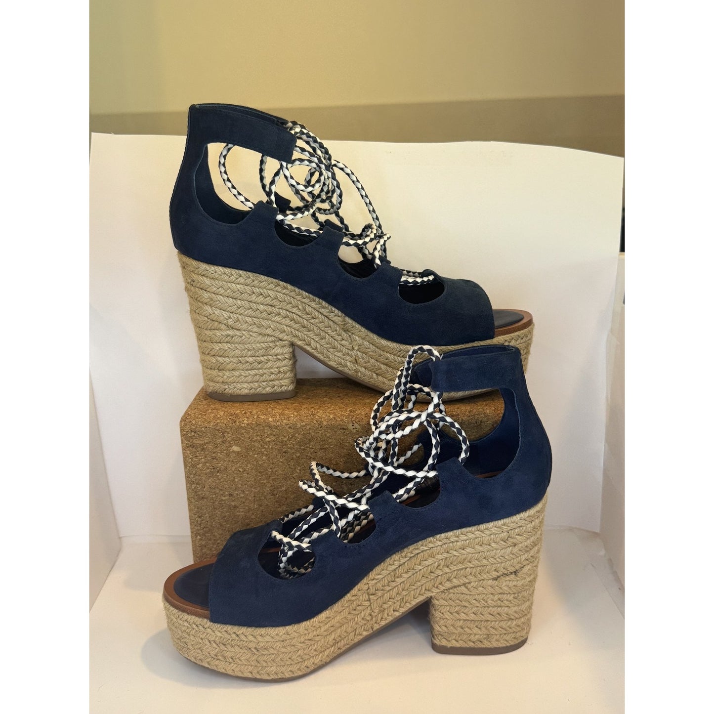 Tory Burch Womens Size 7 Suede Platform Wedge Lace Up Sandals