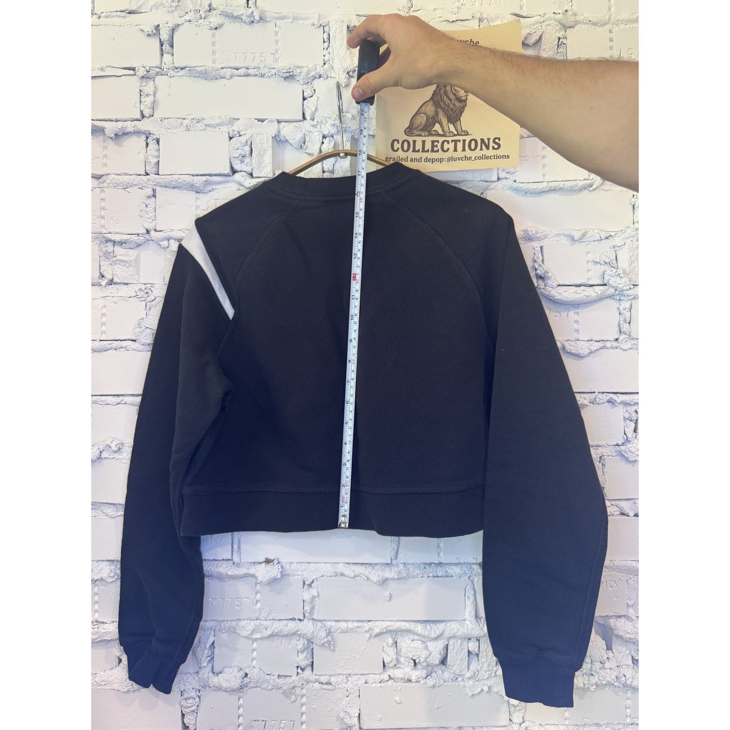 Nike Womens S Black White Crewneck Cropped Swoosh Logo Sweatshirt