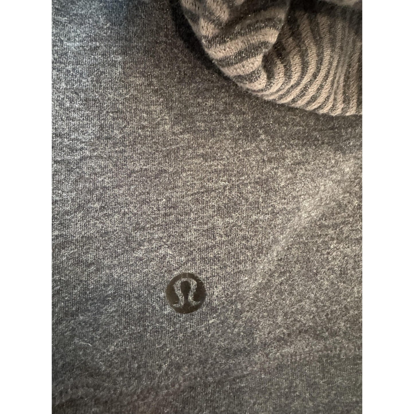 Lululemon Womens M Turtleneck Long Sleeve Pullover