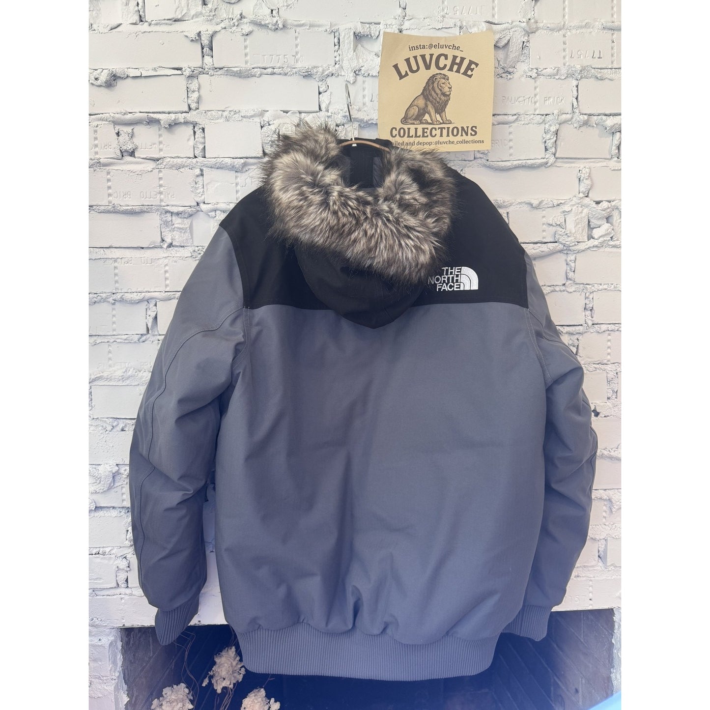North Face Mens Large Gray Black Down Fur Hood Winter Coat