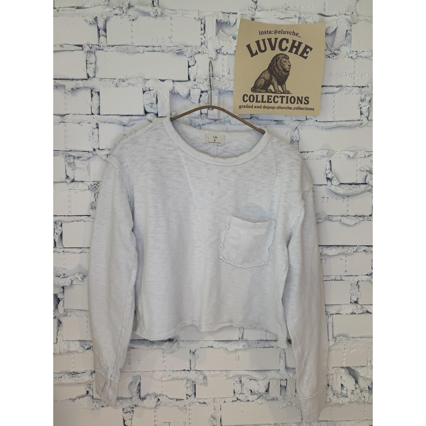 TLA Womens S White Long Sleeve Pocket Pullover