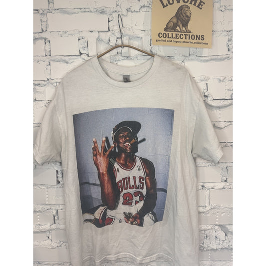 Chicago Bulls Mens L White NBA Basketball Michael Jordan 23 Tee
