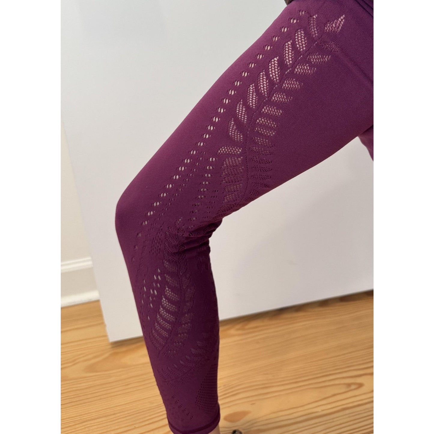 Athleta Womens XS Purple Seamless High Rise Yoga Leggings