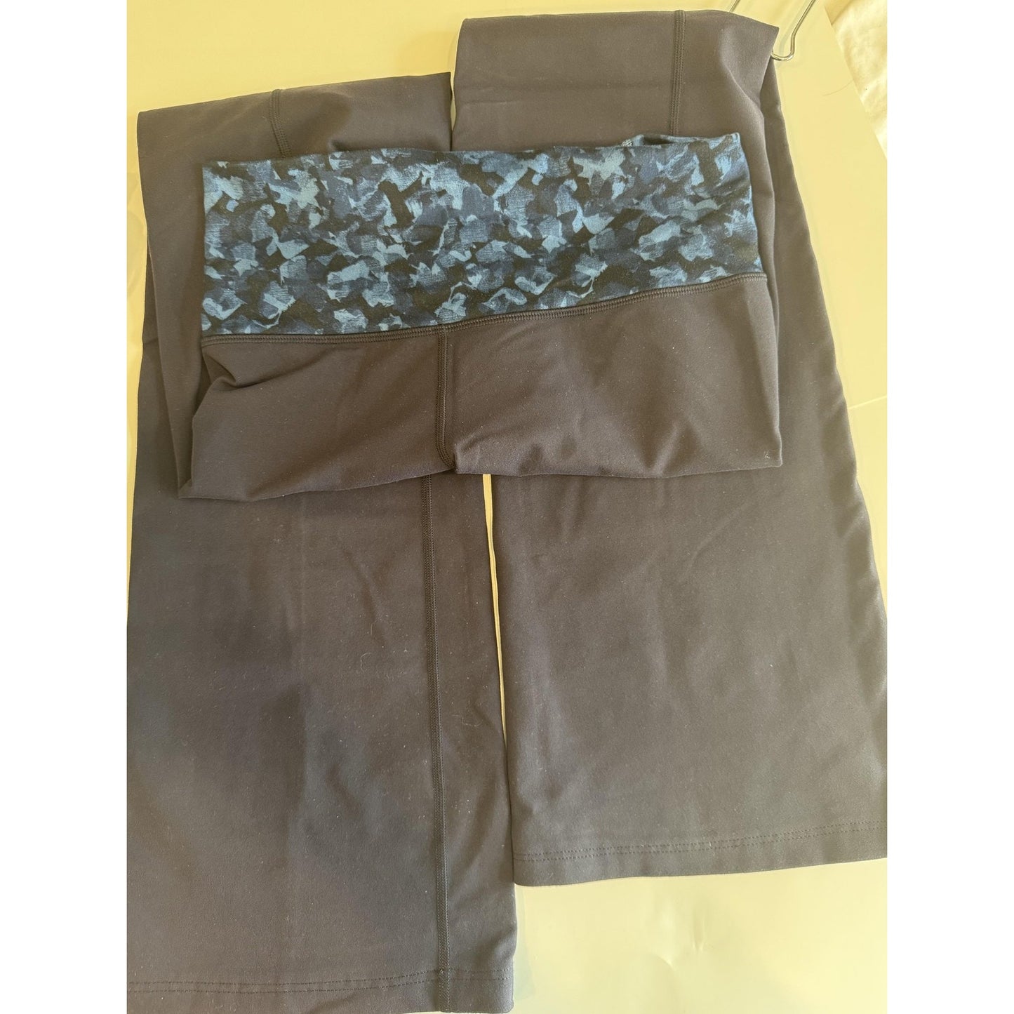 Lululemon Womens 6 Tall Blue Groove Flare Yoga Pants